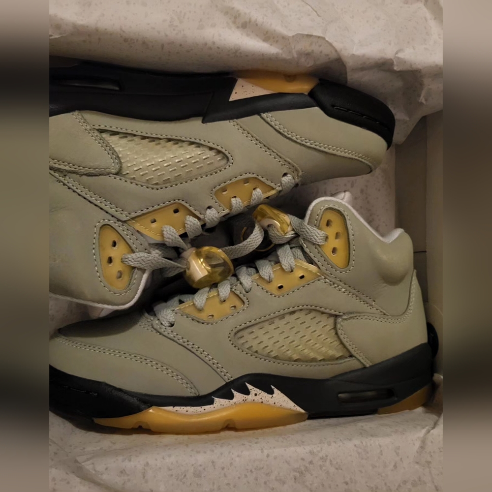 Jordan 5 - Jade Horizon (Size 4.5Y)